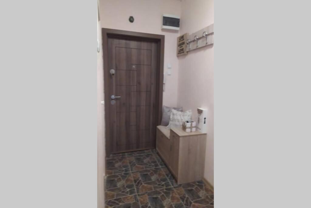 Lovely City Center 1Bd, 1Bt Apartment Sofia Bagian luar foto
